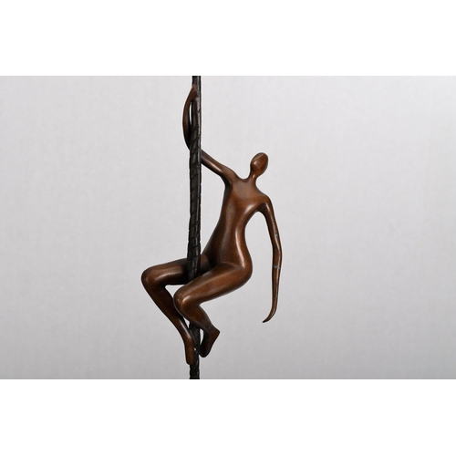 61 - This striking art sculpture of two climbers on a rope has been cast from bronze with the climbers si... 