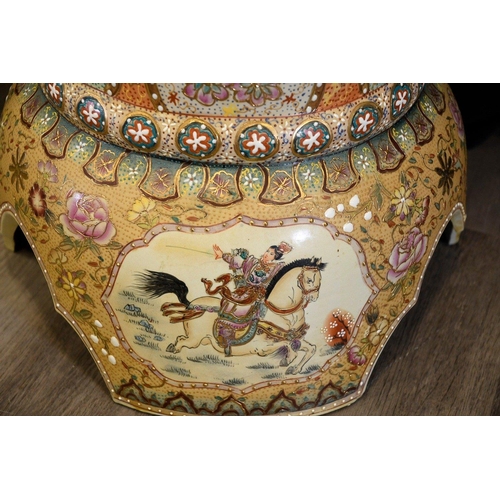 70 - A unique large 1.9 metre porcelain temple jar with hand painted scenes. Origin Chaozhou Guangdong Pr... 