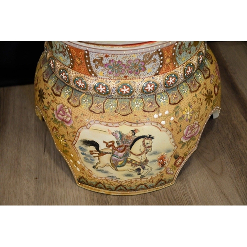 70 - A unique large 1.9 metre porcelain temple jar with hand painted scenes. Origin Chaozhou Guangdong Pr... 