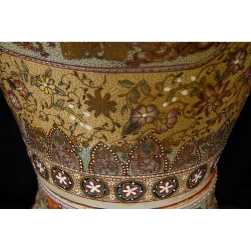 70 - A unique large 1.9 metre porcelain temple jar with hand painted scenes. Origin Chaozhou Guangdong Pr... 