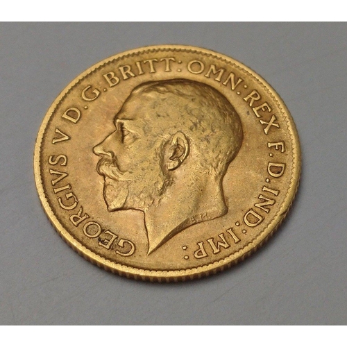 57 - A 1911 GEORGE V HALF-SOVEREIGN, weight 4.00g#59