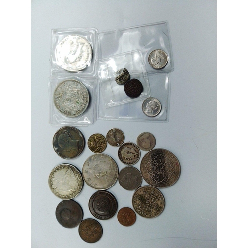 82U - A good little lot of coins of numismatic interest to include three silver sixpences, a 1937 Crown, a... 