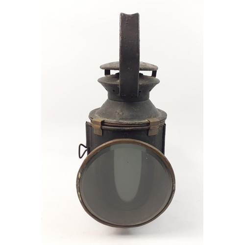 136 - RAILWAY INTEREST! A British Rail hand-held lamp with intact interior and exterior glass, without int... 