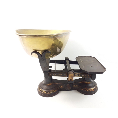 175 - A large, substantial W&T AVERY of Birmingham set of vintage shop scales with large brass pan, no... 