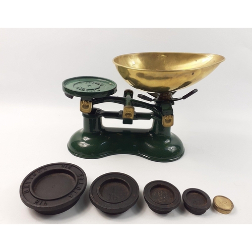 179 - A vintage set of VICTOR of ENGLAND green painted kitchen scales with copper pan and weights, approx ... 