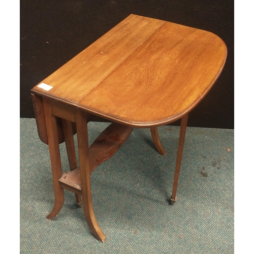 375 - Wooden dual gateleg side table. W: 60cm Leaf width: 29cm H: 62cm D: 18cm approx#378