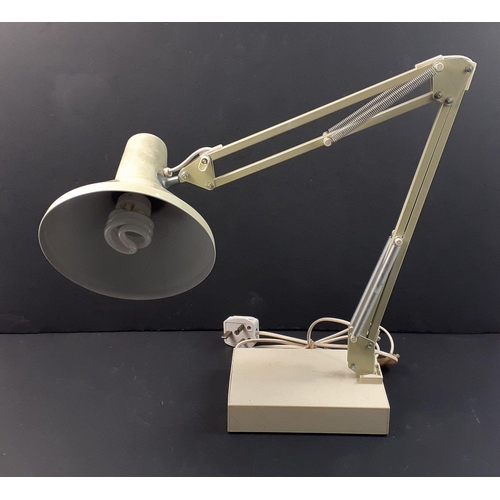 427 - A cream coloured anglepoise lamp extending to 80cm.#430