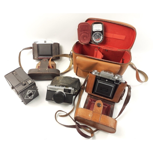 467 - A small collection of cameras to include a BILORA box camera, a GB KERSHAW 630 in case, a ZEISS IKON... 