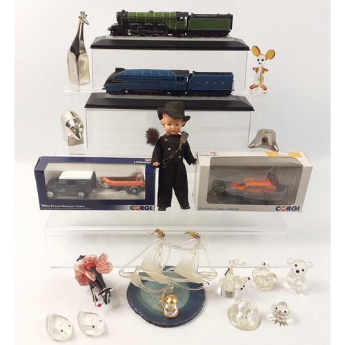 570 - A mixed lot to include 4 diecast trains - 2 Corgi locomotives and 2 RNLI related, various glass anim... 