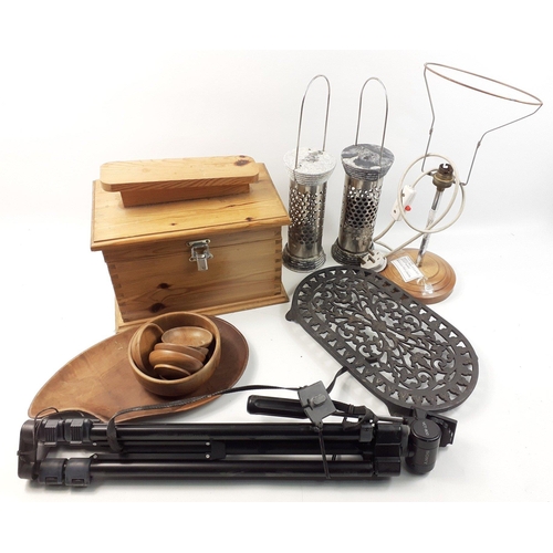 578 - A mixed lot to include a shoe shine box, camera tripod, a wooden lamp base, a metal trivet, some woo... 