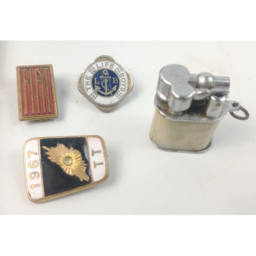 582 - A nice little selection of items of interest to include a vintage FIAT lapel badge, a 1967 Isle of M... 