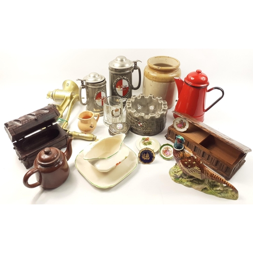 584 - A mixed box to include 2 Kronenbourg lidded steins and large ashtray, a wooden musical box, coffee p... 