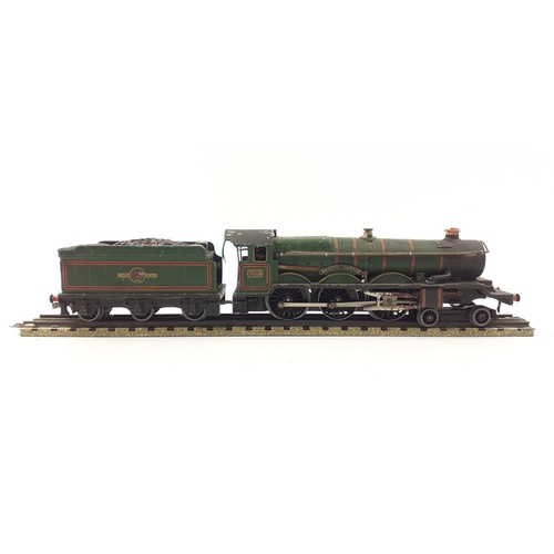 141 - A super vintage MODEL RAILWAY OO HORNBY DUBLO locos, rolling stock and layout pieces.  Includes stee... 