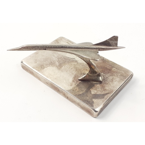 51 - RARE TO FIND THESE DAYS! 
A small well modelled CONCORDE on white metal base.  No makers marks etc. ... 