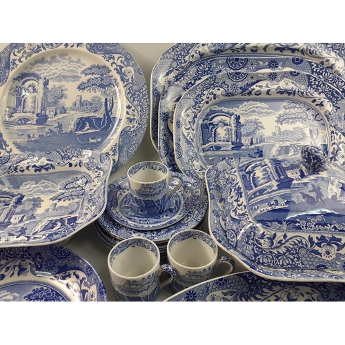 243 - A large mixed collection of old and modern SPODE BLUE ITALIAN china to include three graduated ashet... 