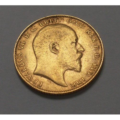 31 - An Edward VII full gold sovereign 1910, weight 7.97g#31