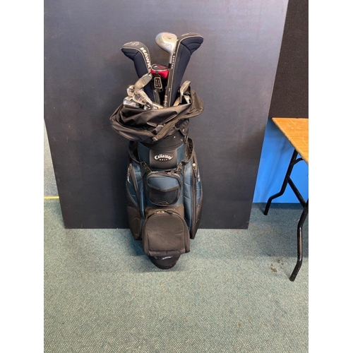 355 - CALLAWAY GOLF BIG BERTHA HAWKEYE golf club set and professional golf bag - to include metal woods an... 