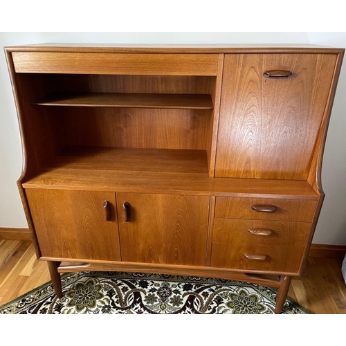 471 - A G-PLAN RETRO c1970s teak sideboard and drinks cabinet - dimensions 124cm width x 47cm depth x 122c... 