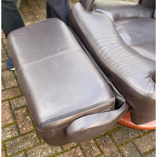 487 - BRAND NEW UNUSED ITEM - a large electric 'LAZY BOY' style reclining armchair in dark drown leather -... 