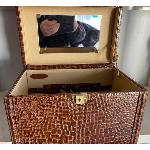 77 - A QUALITY CROCODILE effect and smart looking vanity case - 14