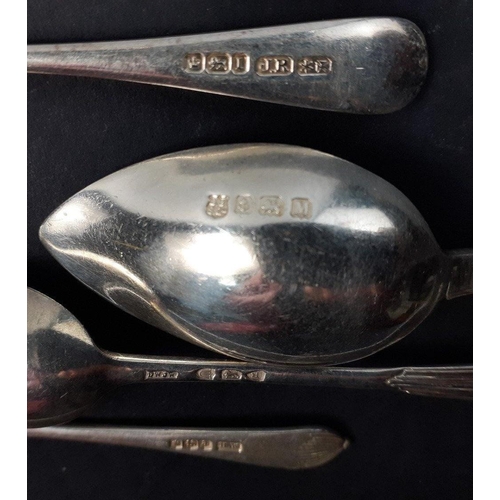 137 - A mixed lot of silver hallmarked teaspoons and 5 Birmingham hallmarked grapefruit spoons.  Sixteen p... 