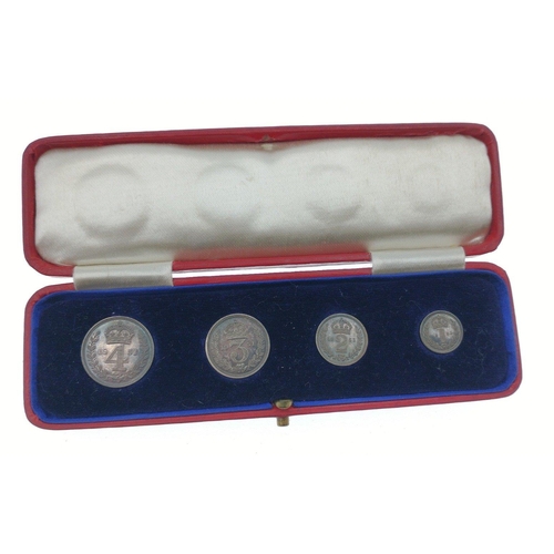 185 - A full plush set of 1951 MAUNDY coins in original case.  In beautiful toned condition#185