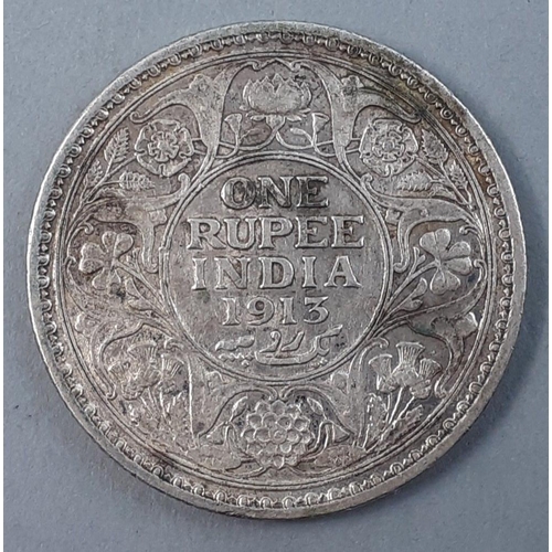 247 - A very nice 1913 GEORGE V ONE RUPEE silver coin in good grade.#247