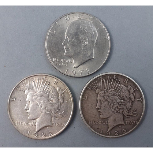 254 - Not quite a fistful of Dollars but three super examples of USA Dollars to include 1922 and 1925 Peac... 