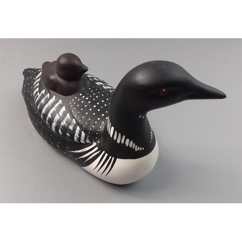 373 - A large decorative ceramic hand painted mother moorhen and chick on her back - made in Canada  - 15c... 