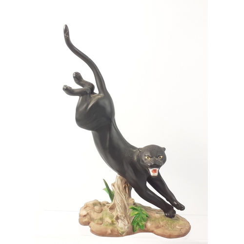 385 - 1988 Franklin Mint Night hunter Black Panther Porcelain Figurine - dimensions 20cm length x 30cm hei... 