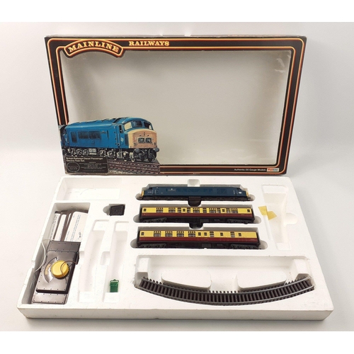 436 - Palitoy MAINLINE RAILWAYS set 37/004 comprising 45 039 Diesel Loco with two carriages, a small quant... 