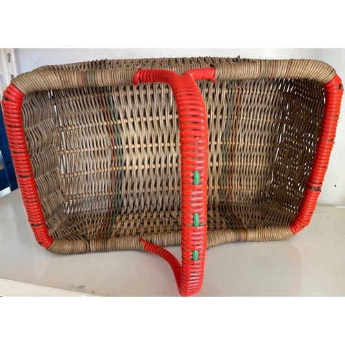 492 - A stylish c1950's VINTAGE wicker shopping basket - I remember my granny taking a shopping basket lik... 