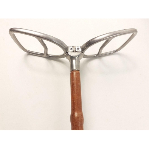 511 - A vintage shooting stick in good order 77cm to the seat in excellent usable condition.#510