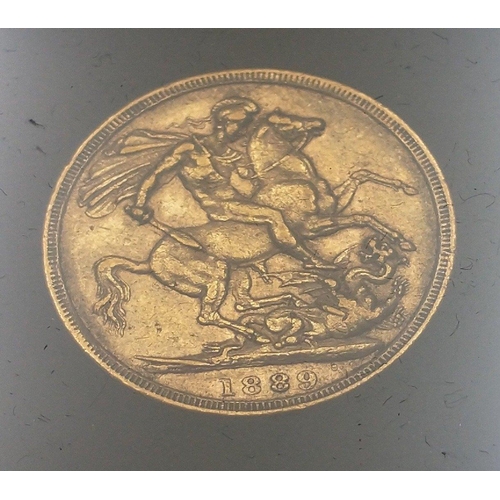 69 - From the London Mint Office a slabbed 1889 Queen Victoria Jubilee Head gold sovereign in presentatio... 