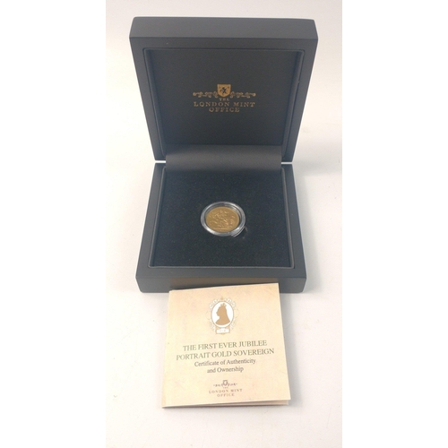 70 - An 1892 Queen Victoria head gold sovereign in a coin case within a London Mint Office box#70