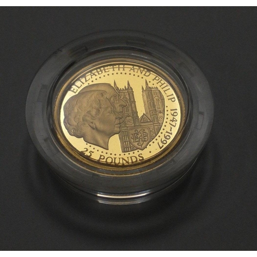 75 - A stunning 1997 Guernsey GOLD PROOF £25 coin with Royal Mint Certificate.  Beautifully presente... 