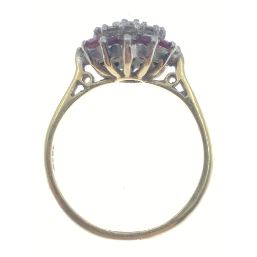 9 - An 18ct stamped yellow gold ring adorned with 7 diamonds each 2mm dia. approx (tested) centred and s... 