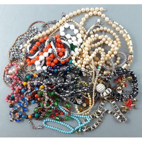 102 - A nice colourful collection of beads and faux pearls#102