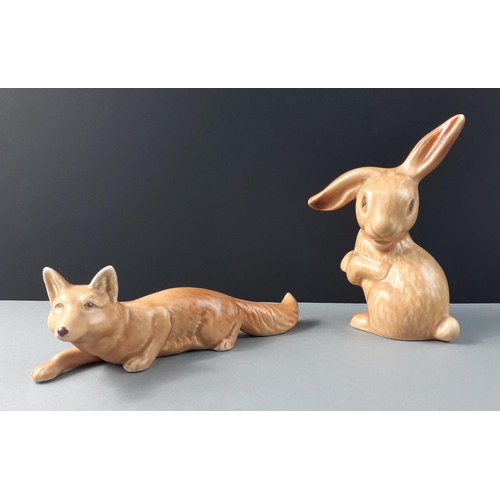 212 - Two vintage pieces of SYLVAC including a stalking fox (1424) 17cm long approx and a cute bunny (1302... 