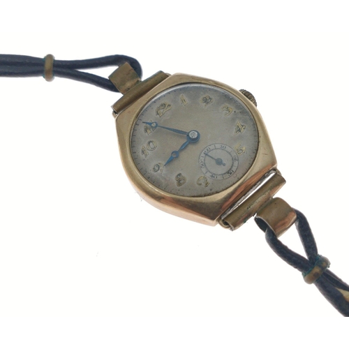 16 - A vintage 375 stamped case wristwatch gross weight (incl leather strap) 17.66g approx#29