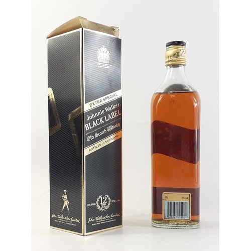 190 - JOHNNIE WALKER Black Label 12 years old. 75cl in presentation box.#209
