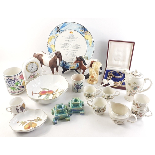 496 - A mixed lot to include a LEONARDO horse (with chip), a WADE squirrel, ROYAL DOULTON clock, ROYAL WOR... 