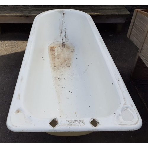 486 - ANTIQUE solid cast iron deep bath - would look great restored or even would make a great ornamental ... 