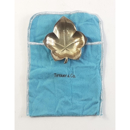 43A - A TIFFANY & Co sterling silver stamped pin dish with its original Tiffany & Co felt pouch - ... 