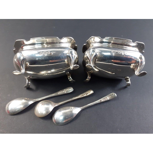 47B - Two silver condiment dishes with 3 spoons, hallmarked Sheffield 1910, weight 66.3g approx#51