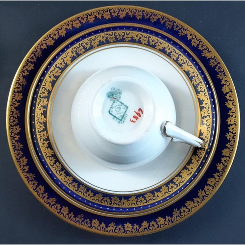 210 - A tea service with an attractive cobalt blue and gilt edge by DIAMOND China to include 2 sandwich pl... 