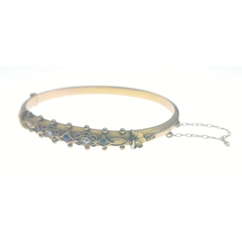 Stunning 375 hallmarked yellow gold snap shut bracelet with alternating ...