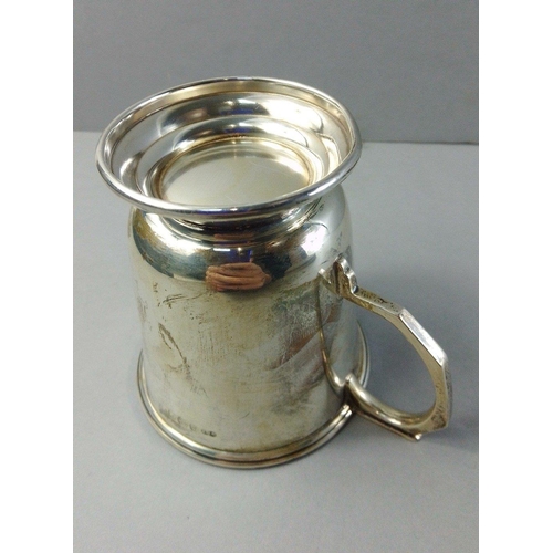 138 - A sterling silver christening cup.  Hallmarked Birmingham 1939 by Deakin & Francis. Stands 8cm, ... 