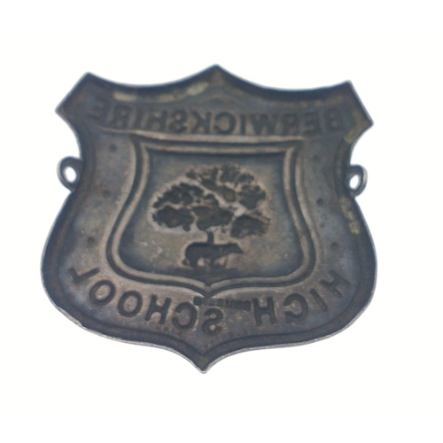 257 - An ANTIQUE hallmarked BERWICKSHIRE HIGH SCHOOL silver badge (missing the pin) - 6.86g approx - 3.5cm... 