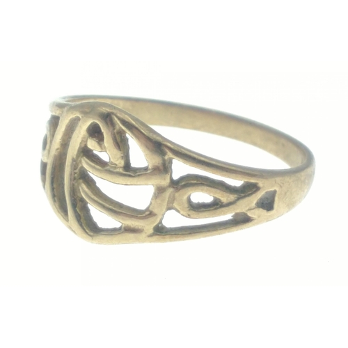 26 - A 9ct gold ring with Celtic style Rennie Mackintosh knot. size K, weight 1.55g approx.#26